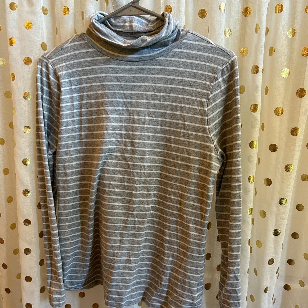 striped turtle neck